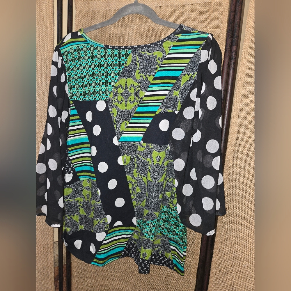NWOT Lynn Ritchie SilverWomen’s Mixed Print Sheer Bell Sleeve Top Medium - Picture 9 of 9